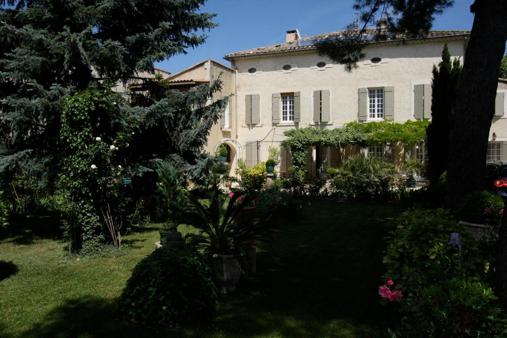 Апартаменты Mas Alpilles Soleil Сен-Реми-де-Прованс Экстерьер фото